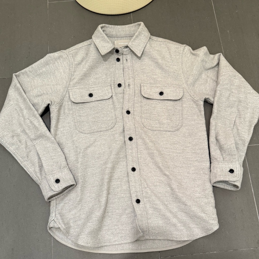 Everlane Light Gray Casual Button-Down Shirt